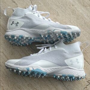 NEW 🆕 Under Armour Women’s White and Blue Glory 2 Turf Lacrosse Shoes size 8.5